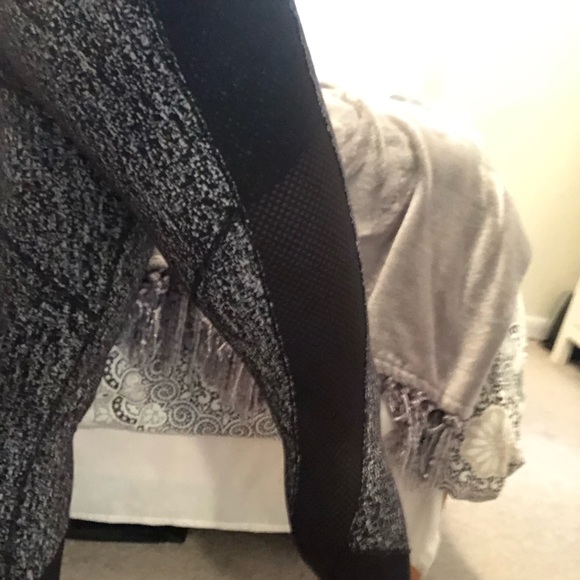Lululemon 25” tights - Picture 5 of 7